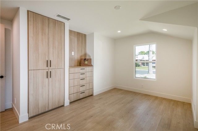 7913 Lasaine, Northridge (los Angeles), CA 91325