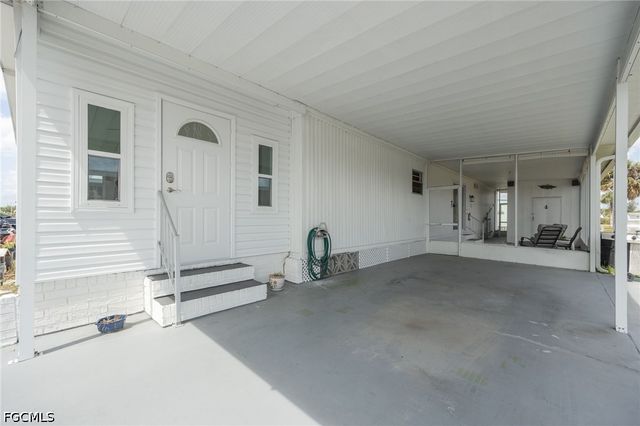 14704 Patrick Henry RD, North Fort Myers, FL 33917