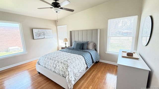 4227 Eisenhauer, San Antonio, TX 78218