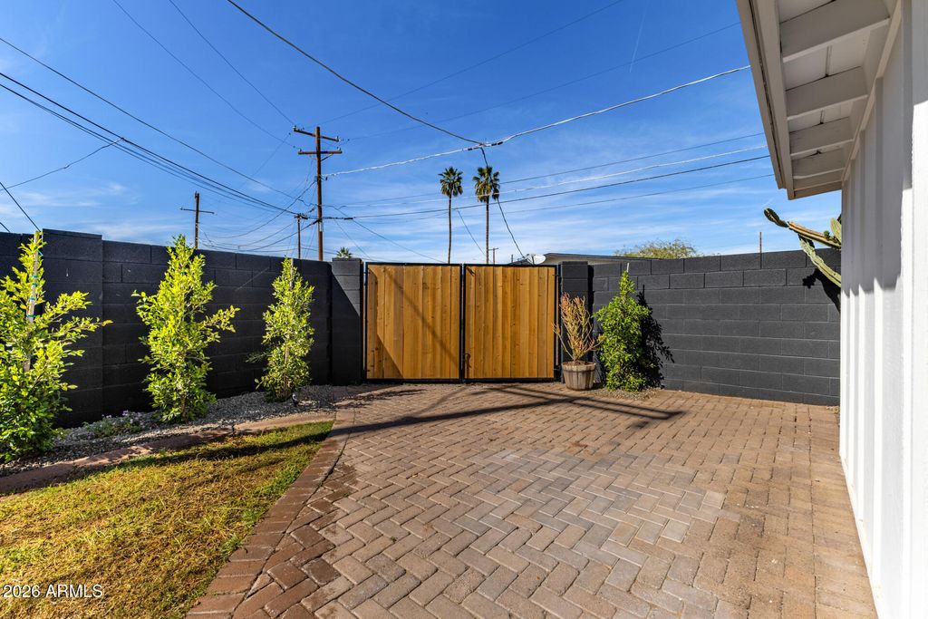 Image 22 of property listing at 1804 N CAMELLIA Street, Tempe, AZ 85288