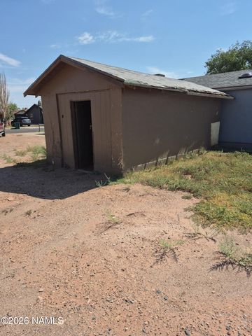 523 W Aspinwall Street, Winslow, AZ 86047