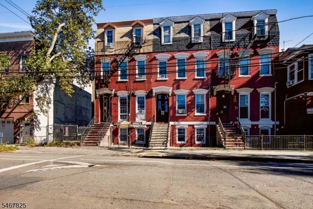 22 Storms Ave, Jersey City, NJ 07306 — photo 3