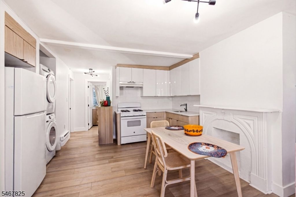 22 Storms Ave, Jersey City, NJ 07306 — photo 5
