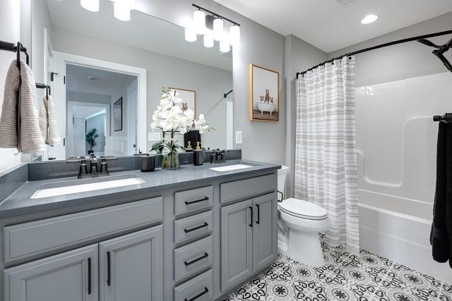 384 Reddenwood Rd, Hendersonville, TN 37075