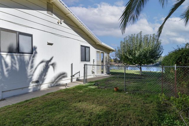 7035 Riverside Drive, Redding, CA 96001