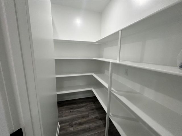 2344 NE Colonnade Avenue, Blue Springs, MO 64029