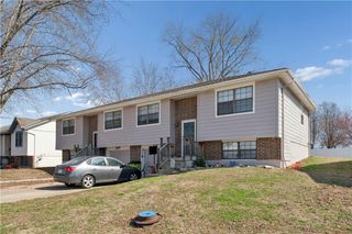 109-111 Brookridge Drive, Harrisonville, MO 64701