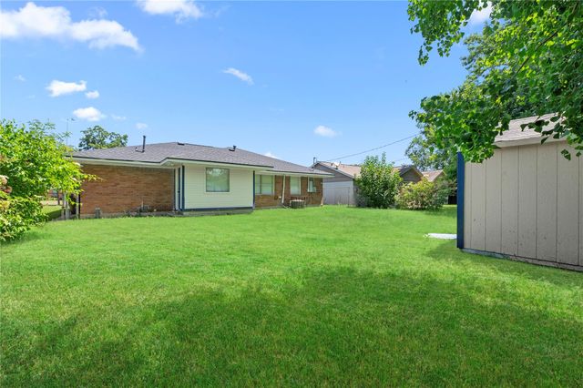 4601 W 43rd Street, Houston, TX 77092