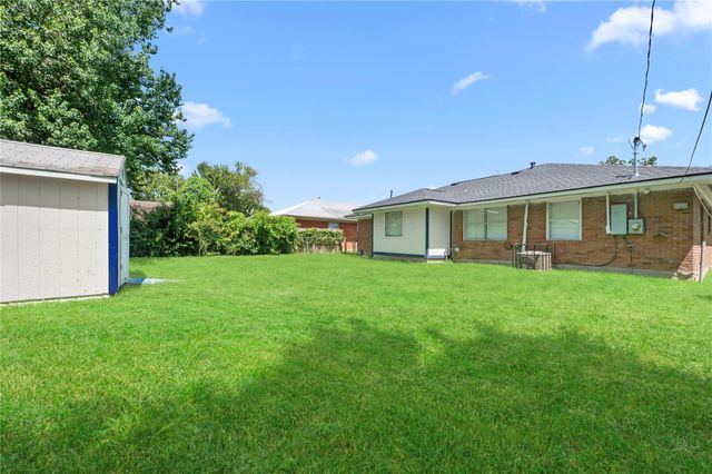 4601 W 43rd Street, Houston, TX 77092