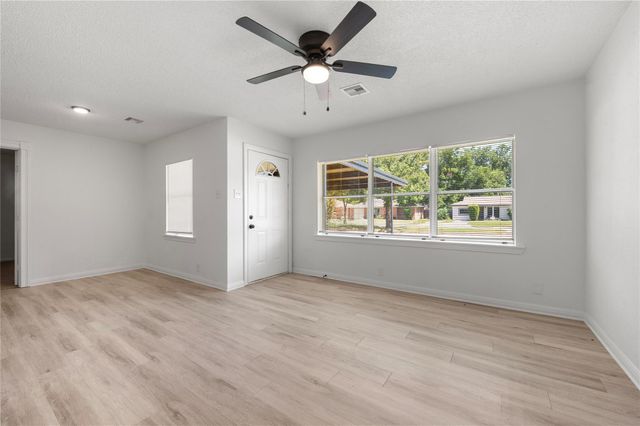 4601 W 43rd Street, Houston, TX 77092