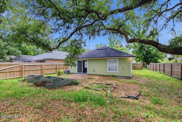3907 ADIROLF Road, Jacksonville, FL 32207