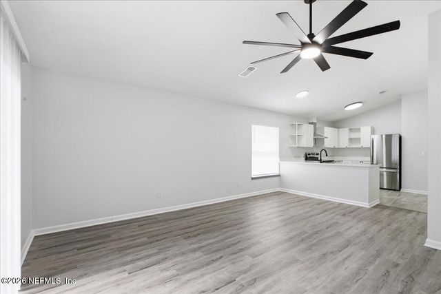 3907 ADIROLF Road, Jacksonville, FL 32207