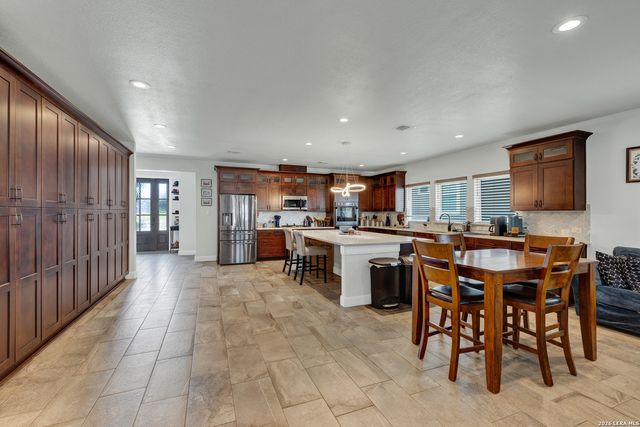 1216 MEYER PKWY, New Braunfels, TX 78132