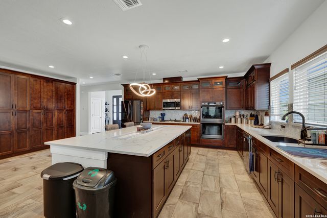 1216 MEYER PKWY, New Braunfels, TX 78132