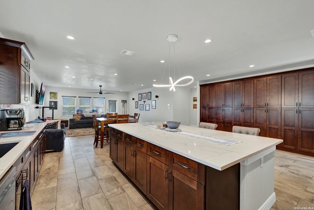 1216 MEYER PKWY, New Braunfels, TX 78132