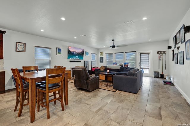 1216 MEYER PKWY, New Braunfels, TX 78132