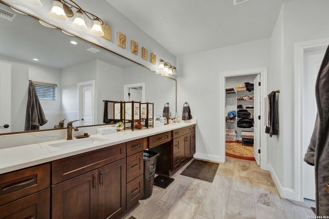 1216 MEYER PKWY, New Braunfels, TX 78132