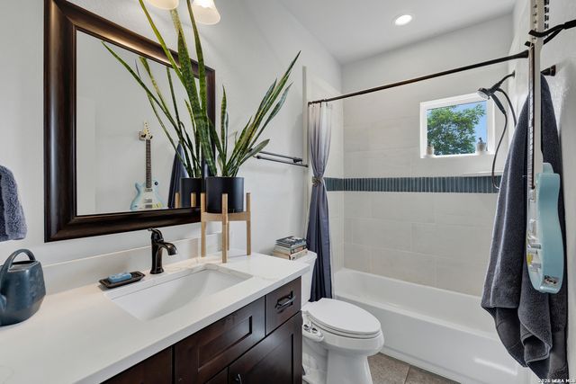 1216 MEYER PKWY, New Braunfels, TX 78132