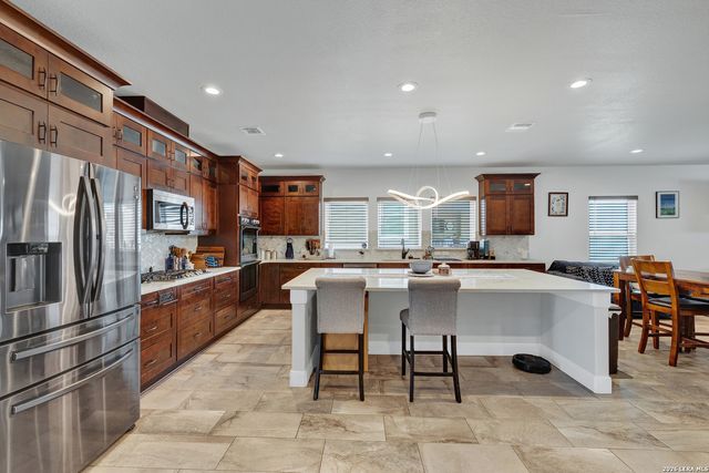 1216 MEYER PKWY, New Braunfels, TX 78132