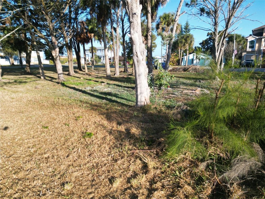 Image 11 of property listing at 14434 BIRCH STREET, Hudson, FL 34667