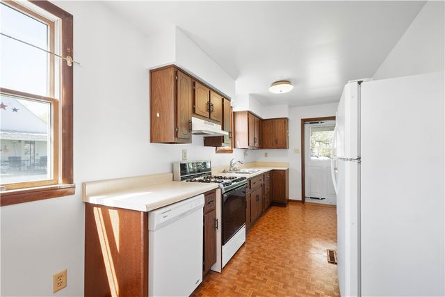 106 Level Street, Bentleyville, PA 15314