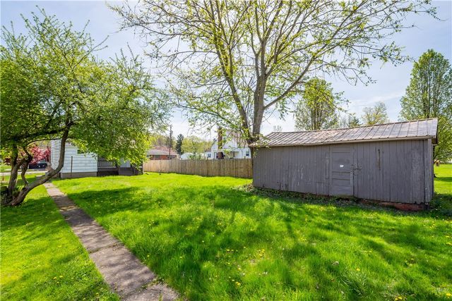 106 Level Street, Bentleyville, PA 15314