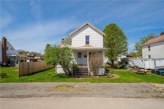 106 Level Street, Bentleyville, PA 15314