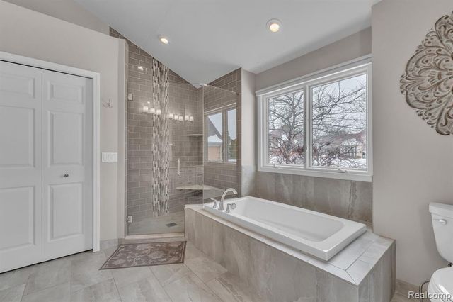 48123 Covington Court, Canton, MI 48187