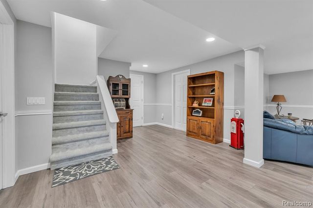 48123 Covington Court, Canton, MI 48187