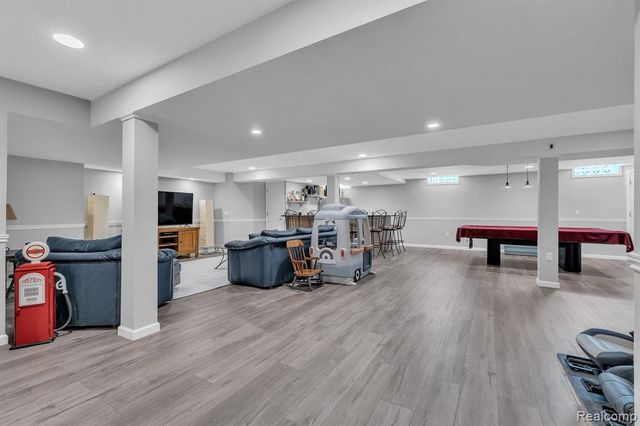 48123 Covington Court, Canton, MI 48187