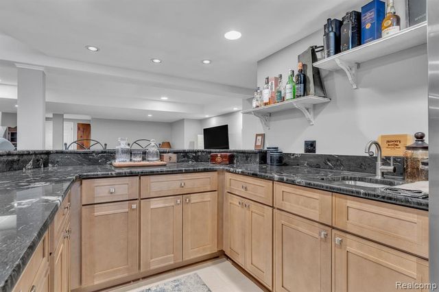 48123 Covington Court, Canton, MI 48187