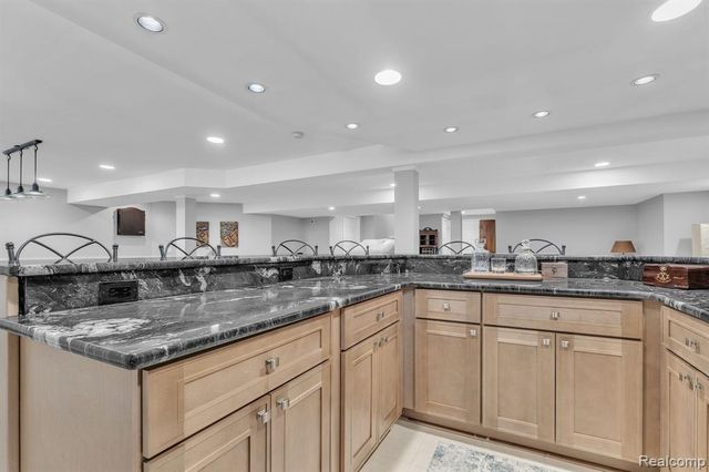 48123 Covington Court, Canton, MI 48187