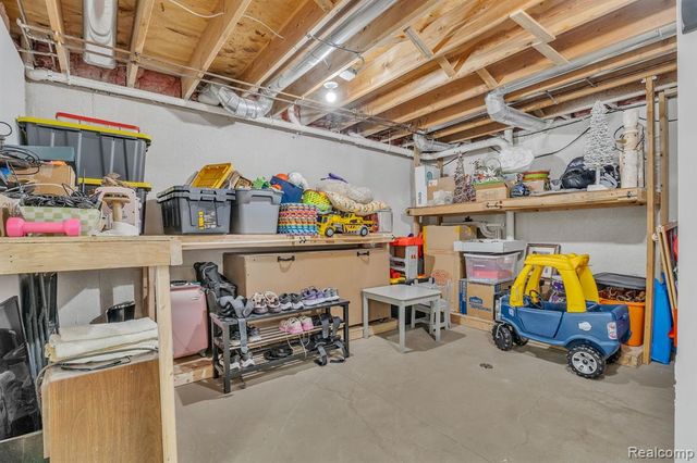 48123 Covington Court, Canton, MI 48187