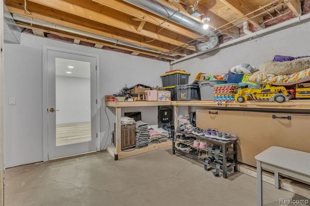 48123 Covington Court, Canton, MI 48187