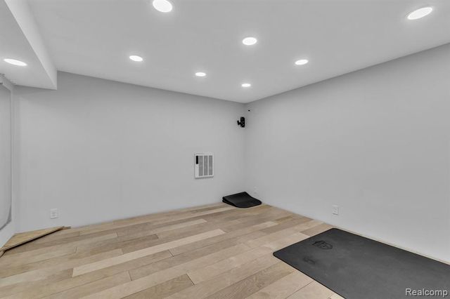 48123 Covington Court, Canton, MI 48187