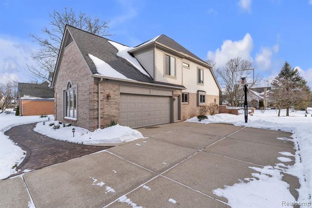 48123 Covington Court, Canton, MI 48187