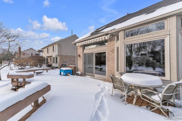 48123 Covington Court, Canton, MI 48187