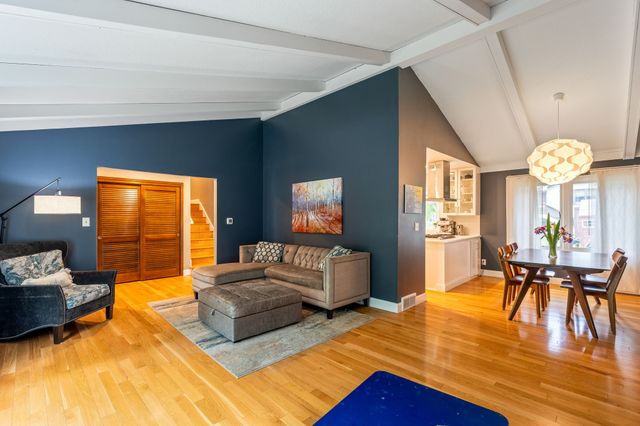 612 34th Place, West Des Moines, IA 50265