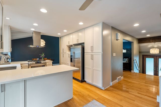 612 34th Place, West Des Moines, IA 50265