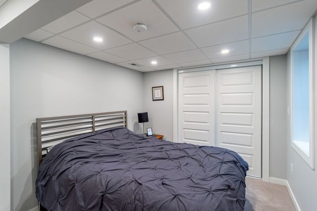 612 34th Place, West Des Moines, IA 50265