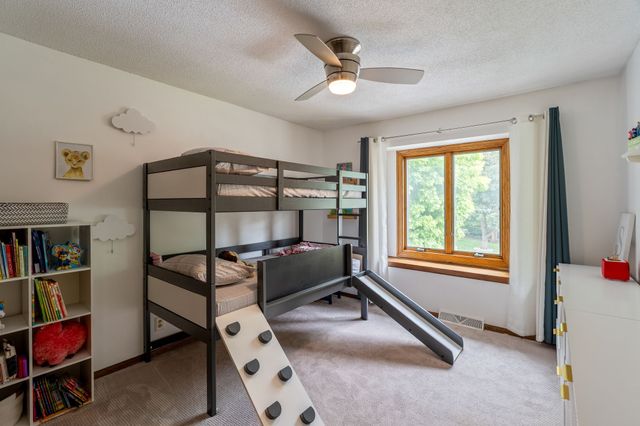612 34th Place, West Des Moines, IA 50265