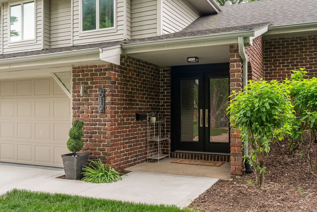 612 34th Place, West Des Moines, IA 50265