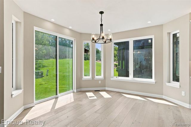 3377 Brookdale Lane 13, Lake Orion, MI 48360