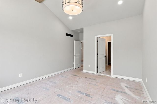 3377 Brookdale Lane 13, Lake Orion, MI 48360