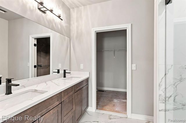 3377 Brookdale Lane 13, Lake Orion, MI 48360