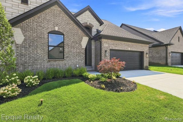 3377 Brookdale Lane 13, Lake Orion, MI 48360