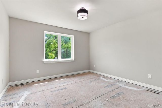 3377 Brookdale Lane 13, Lake Orion, MI 48360