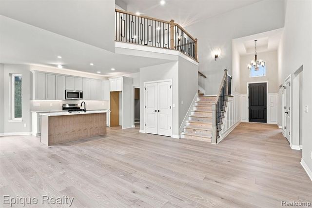 3377 Brookdale Lane 13, Lake Orion, MI 48360