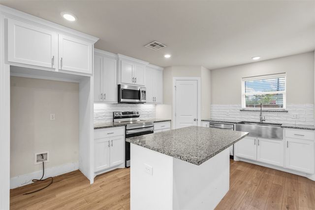 536 E Carter Street, Sherman, TX 75090