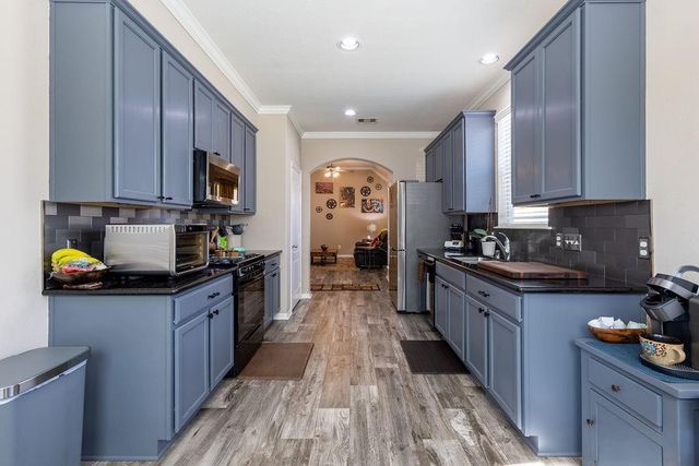 2808 Sand Dune Drive, Seabrook, TX 77586